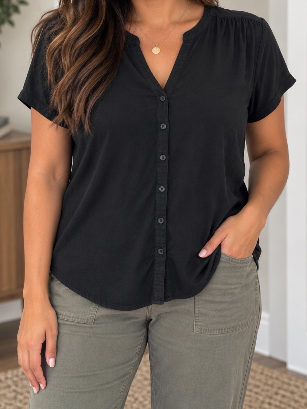 Black Amazon Essentials V-neck button down gathered shoulder short sleeve top XL